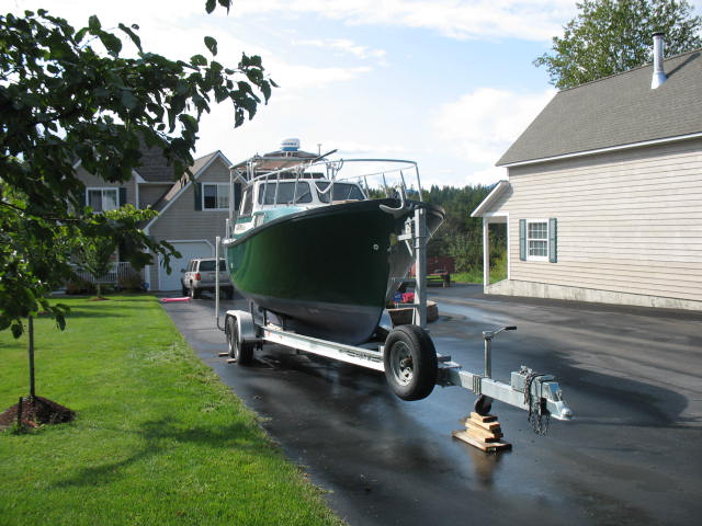 BjornsonStbdFwdOnTrailer627.JPG